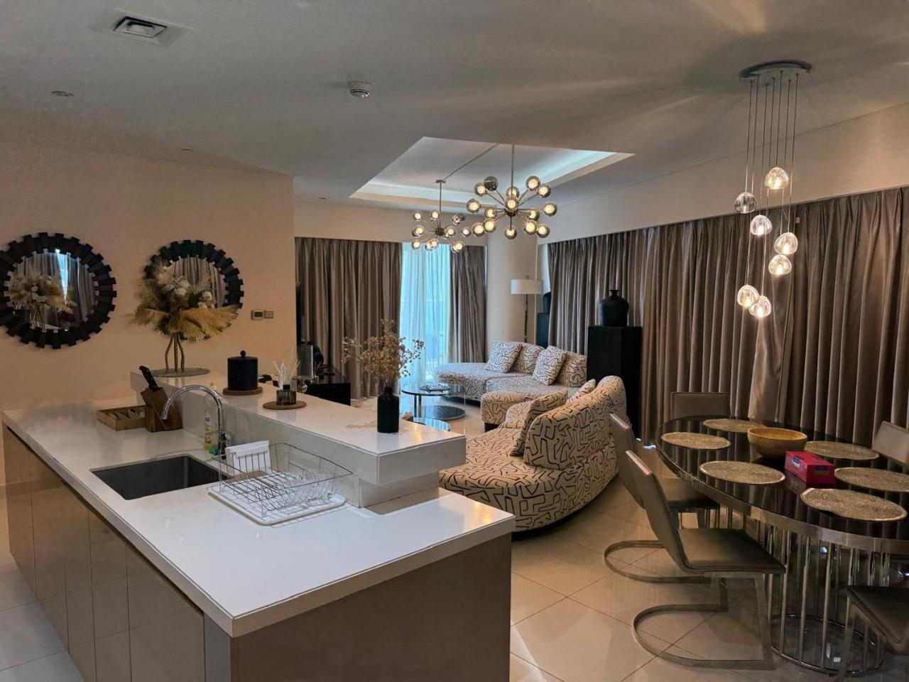 Apartment 6001 Burj Views By Royal Montania Homes