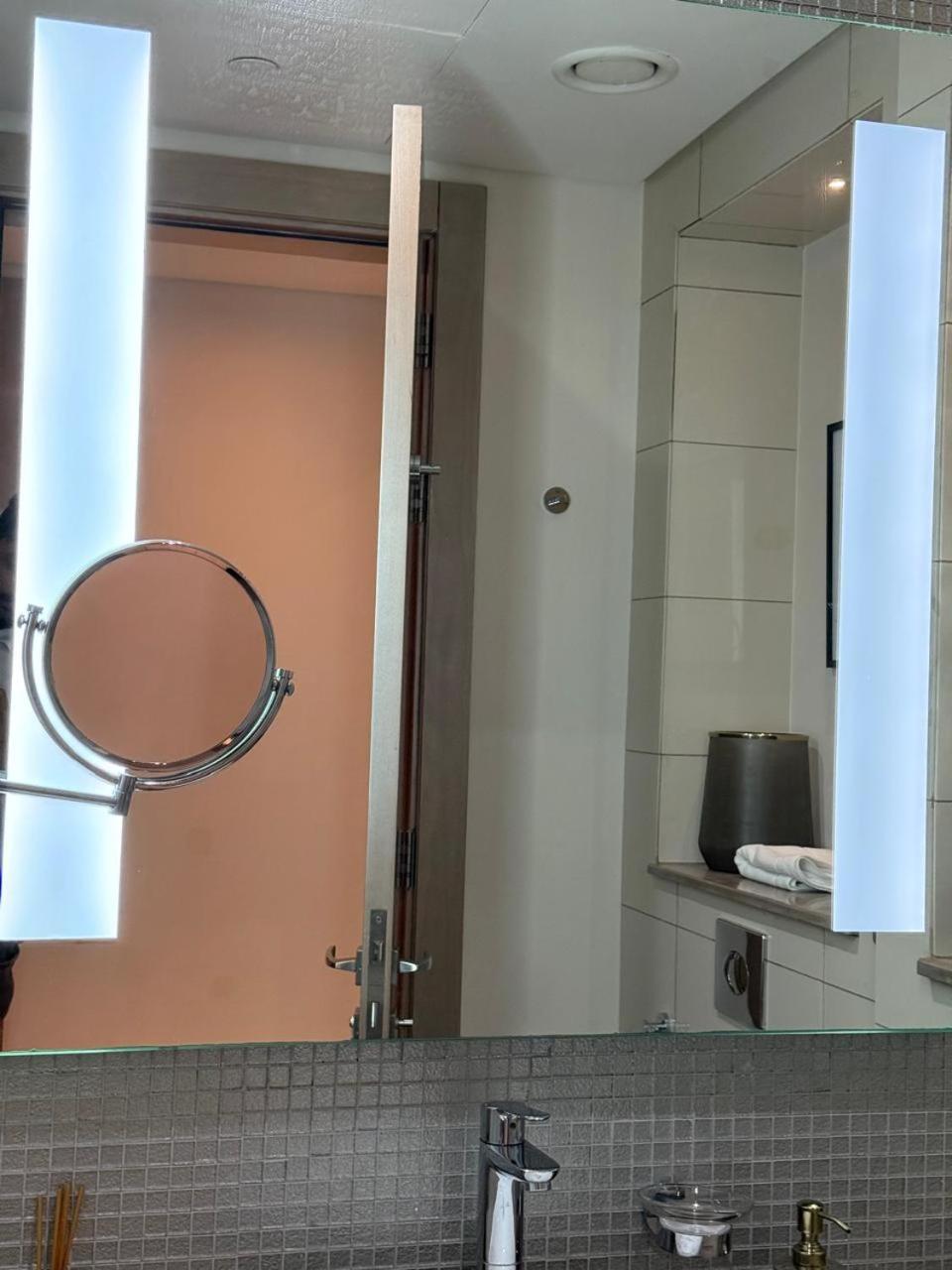 6001 Burj Views By Royal Montania Homes Apartment Dubai