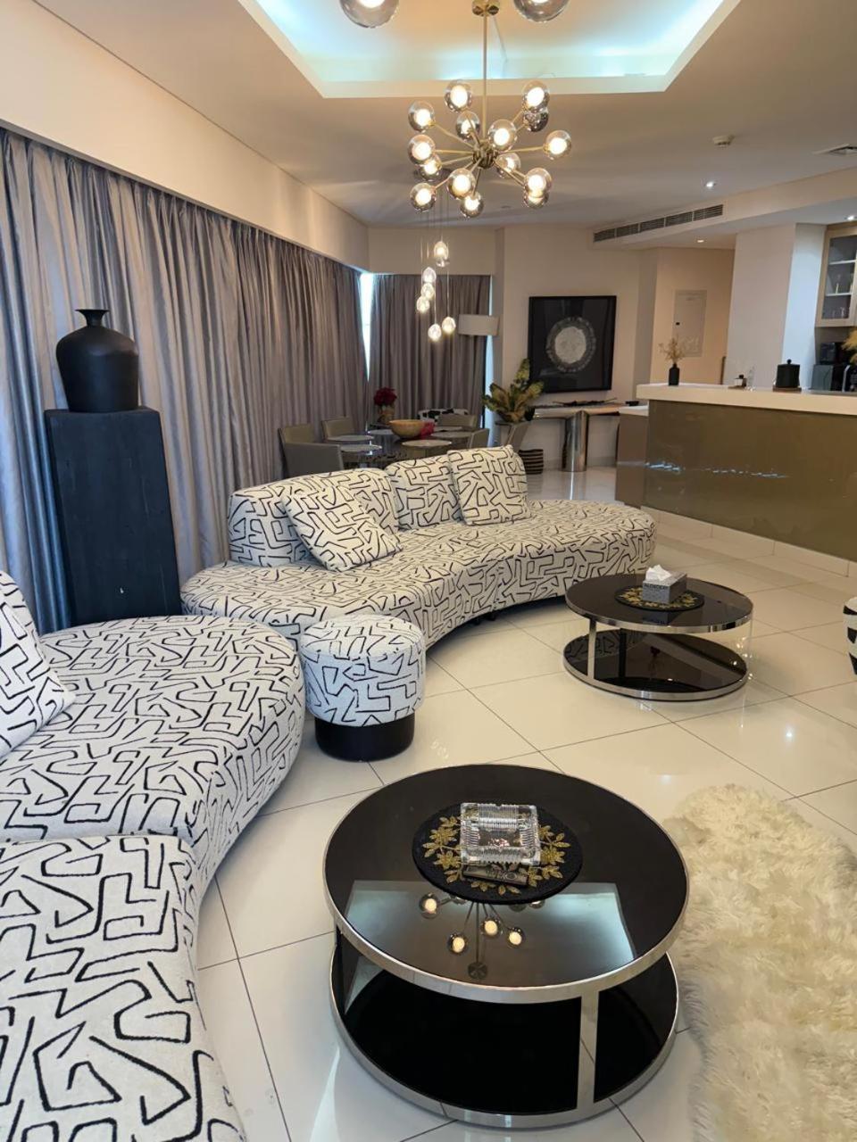 Apartment 6001 Burj Views By Royal Montania Homes